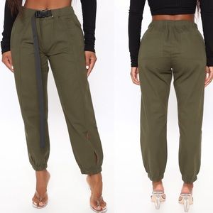 Never Belt Like This Utility Jogger - Olive